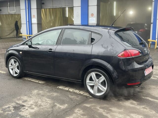 Чорний Сеат Leon, об'ємом двигуна 2 л та пробігом 205 тис. км за 6800 $, фото 5 на Automoto.ua