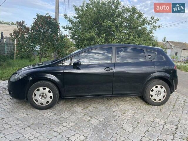 Черный Сеат Леон, объемом двигателя 1.6 л и пробегом 250 тыс. км за 4300 $, фото 4 на Automoto.ua