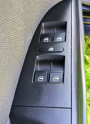 Чорний Сеат Leon, об'ємом двигуна 1.6 л та пробігом 127 тис. км за 5500 $, фото 2 на Automoto.ua