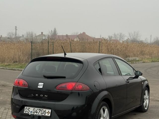 Черный Сеат Леон, объемом двигателя 1.9 л и пробегом 313 тыс. км за 2950 $, фото 7 на Automoto.ua