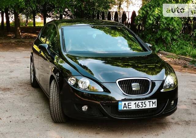 Чорний Сеат Leon, об'ємом двигуна 1.6 л та пробігом 195 тис. км за 6100 $, фото 2 на Automoto.ua