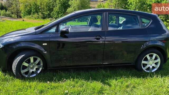 Черный Сеат Леон, объемом двигателя 1.6 л и пробегом 127 тыс. км за 5400 $, фото 1 на Automoto.ua