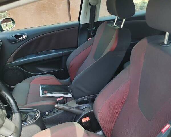Чорний Сеат Leon, об'ємом двигуна 1.6 л та пробігом 219 тис. км за 5900 $, фото 6 на Automoto.ua
