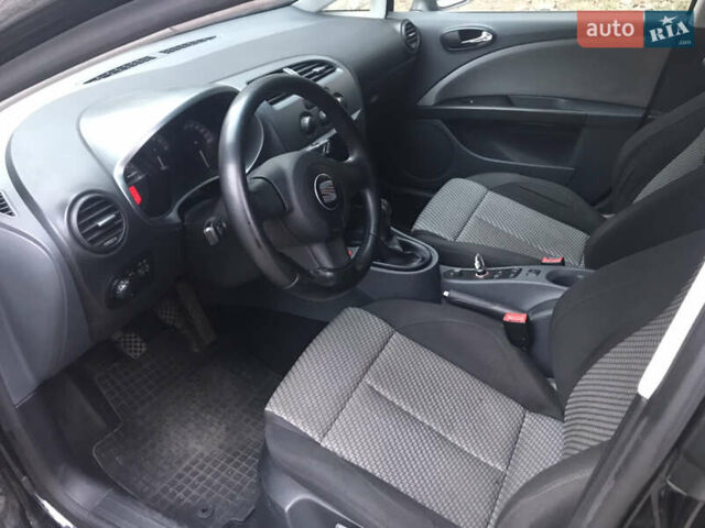 Черный Сеат Леон, объемом двигателя 1.6 л и пробегом 249 тыс. км за 5700 $, фото 17 на Automoto.ua