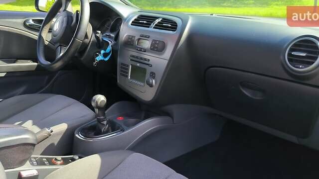 Чорний Сеат Leon, об'ємом двигуна 1.6 л та пробігом 127 тис. км за 5500 $, фото 11 на Automoto.ua
