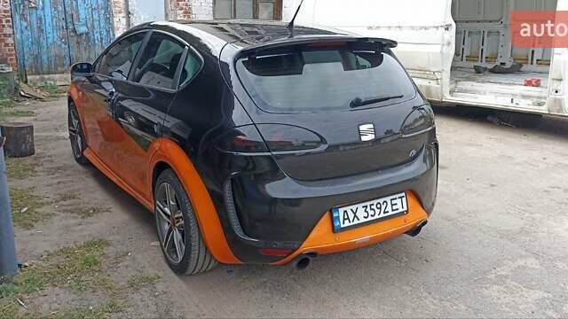 Черный Сеат Леон, объемом двигателя 2 л и пробегом 200 тыс. км за 5300 $, фото 5 на Automoto.ua