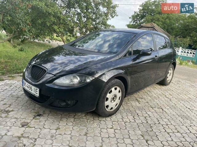 Черный Сеат Леон, объемом двигателя 1.6 л и пробегом 250 тыс. км за 4300 $, фото 2 на Automoto.ua