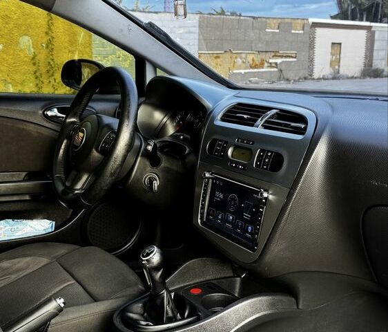 Сеат Леон 2007 в Одессе на Automoto.ua Черный Сеат Леон, объемом двигателя 1.9 л и пробегом 400 тыс. км за 4999 $, фото 8 на Automoto.ua