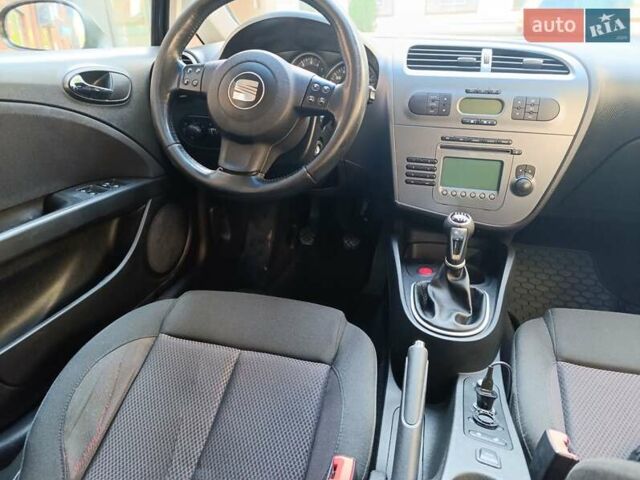 Черный Сеат Леон, объемом двигателя 2 л и пробегом 201 тыс. км за 4700 $, фото 23 на Automoto.ua