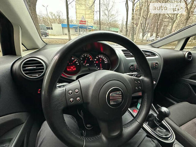 Чорний Сеат Leon, об'ємом двигуна 1.8 л та пробігом 209 тис. км за 7500 $, фото 23 на Automoto.ua