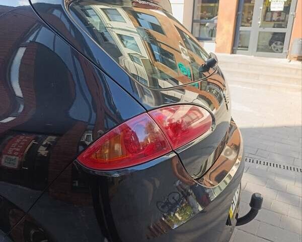 Черный Сеат Леон, объемом двигателя 2 л и пробегом 201 тыс. км за 4700 $, фото 6 на Automoto.ua