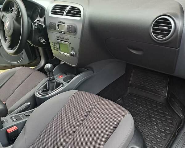 Чорний Сеат Leon, об'ємом двигуна 1.6 л та пробігом 128 тис. км за 5700 $, фото 14 на Automoto.ua