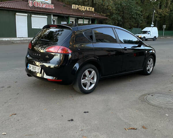Черный Сеат Леон, объемом двигателя 1.8 л и пробегом 255 тыс. км за 5300 $, фото 27 на Automoto.ua