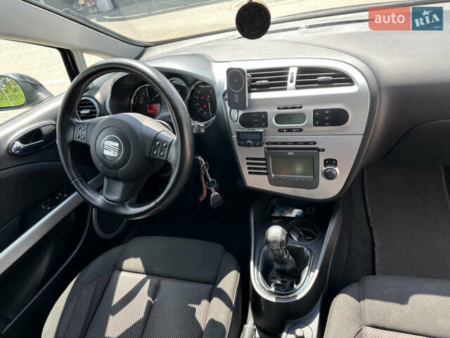 Чорний Сеат Leon, об'ємом двигуна 1.39 л та пробігом 262 тис. км за 5600 $, фото 13 на Automoto.ua