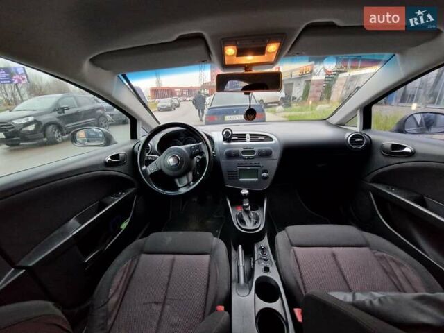 Чорний Сеат Leon, об'ємом двигуна 2 л та пробігом 164 тис. км за 5500 $, фото 8 на Automoto.ua