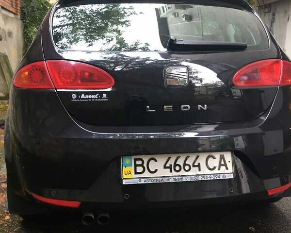 Чорний Сеат Leon, об'ємом двигуна 2 л та пробігом 34 тис. км за 10500 $, фото 3 на Automoto.ua