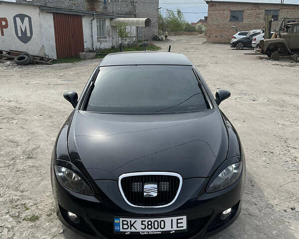 Черный Сеат Леон, объемом двигателя 1.8 л и пробегом 255 тыс. км за 5300 $, фото 29 на Automoto.ua