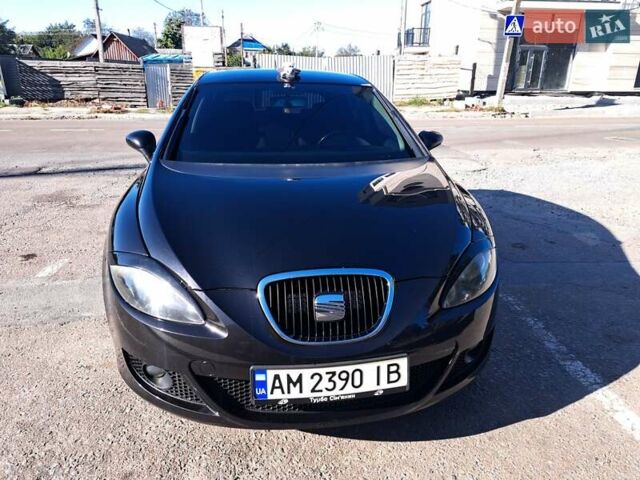 Черный Сеат Леон, объемом двигателя 1.8 л и пробегом 260 тыс. км за 5888 $, фото 3 на Automoto.ua