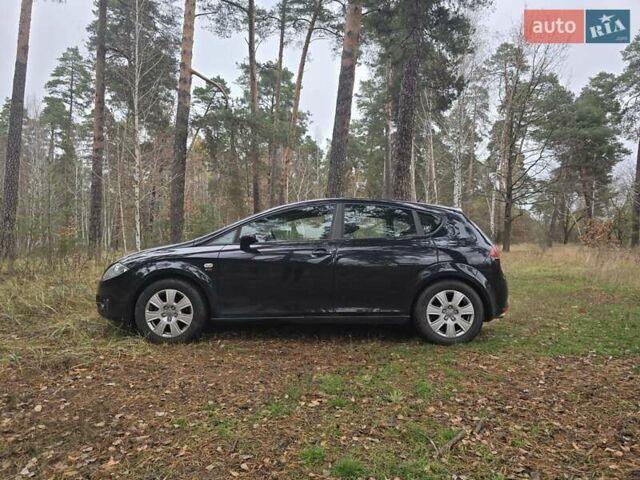 Черный Сеат Леон, объемом двигателя 2 л и пробегом 60 тыс. км за 8000 $, фото 3 на Automoto.ua