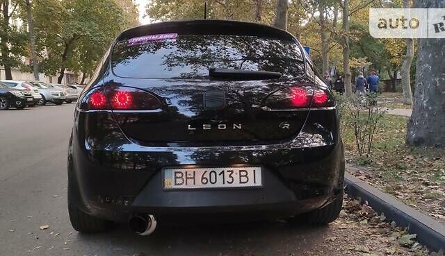 Чорний Сеат Leon, об'ємом двигуна 2 л та пробігом 198 тис. км за 5700 $, фото 3 на Automoto.ua