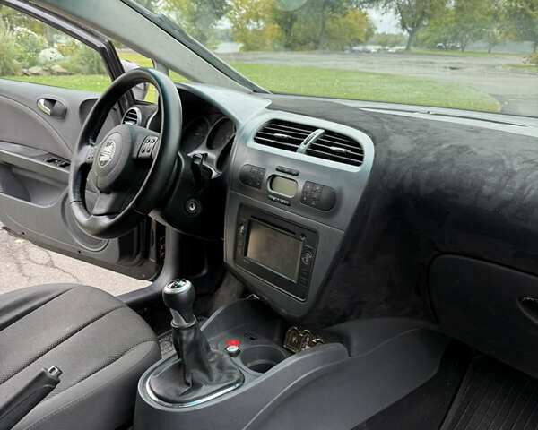 Чорний Сеат Leon, об'ємом двигуна 1.8 л та пробігом 286 тис. км за 5599 $, фото 3 на Automoto.ua