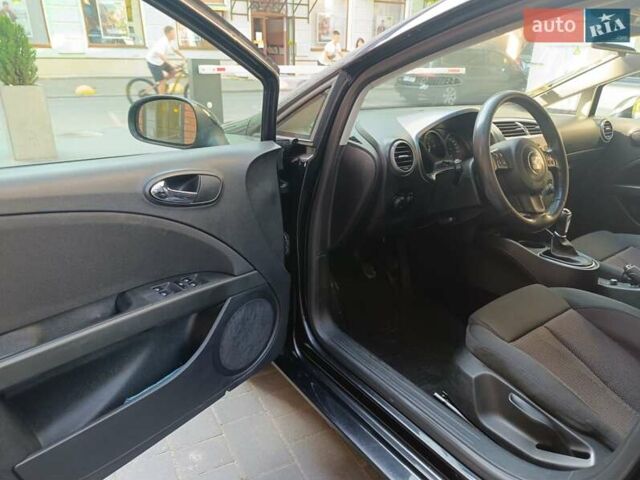 Черный Сеат Леон, объемом двигателя 2 л и пробегом 201 тыс. км за 4700 $, фото 16 на Automoto.ua