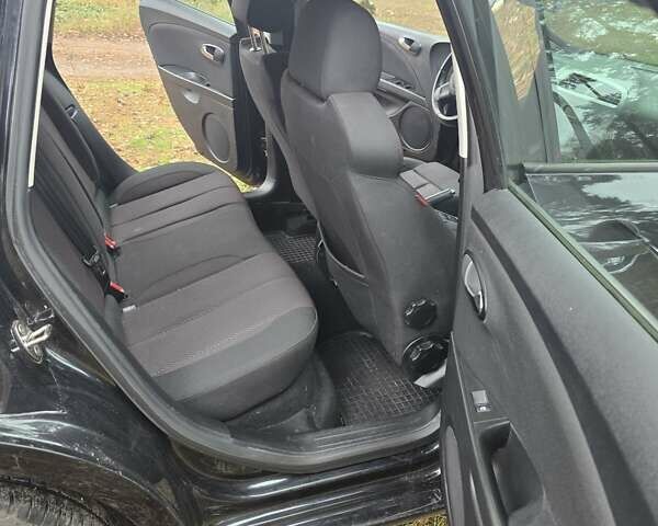 Черный Сеат Леон, объемом двигателя 2 л и пробегом 60 тыс. км за 8000 $, фото 10 на Automoto.ua