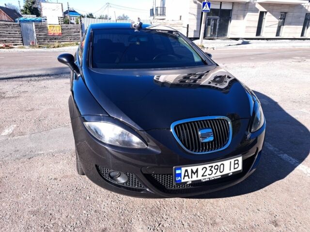 Сеат Леон 2008 в Житомире на Automoto.ua Черный Сеат Леон, объемом двигателя 1.8 л и пробегом 250 тыс. км за 6000 $, фото 1 на Automoto.ua
