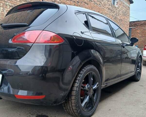 Черный Сеат Леон, объемом двигателя 1.8 л и пробегом 179 тыс. км за 5200 $, фото 9 на Automoto.ua