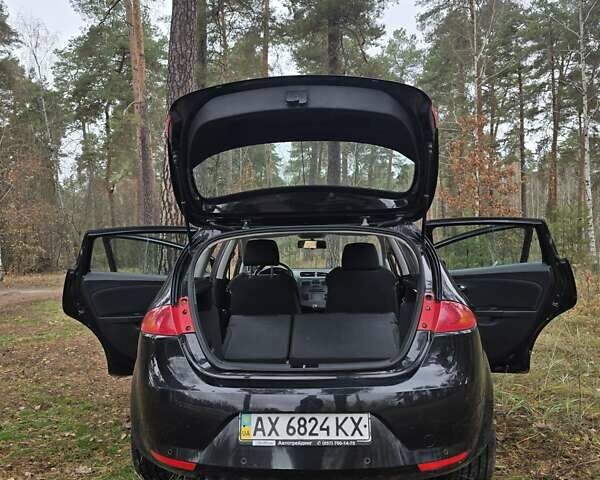 Черный Сеат Леон, объемом двигателя 2 л и пробегом 60 тыс. км за 8000 $, фото 6 на Automoto.ua