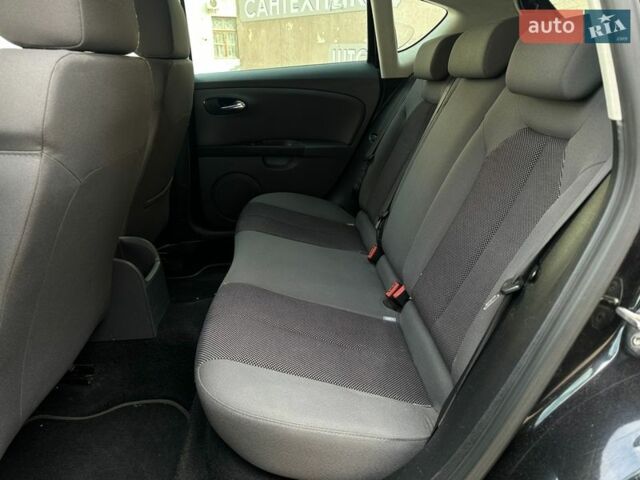 Черный Сеат Леон, объемом двигателя 1.8 л и пробегом 233 тыс. км за 5900 $, фото 18 на Automoto.ua