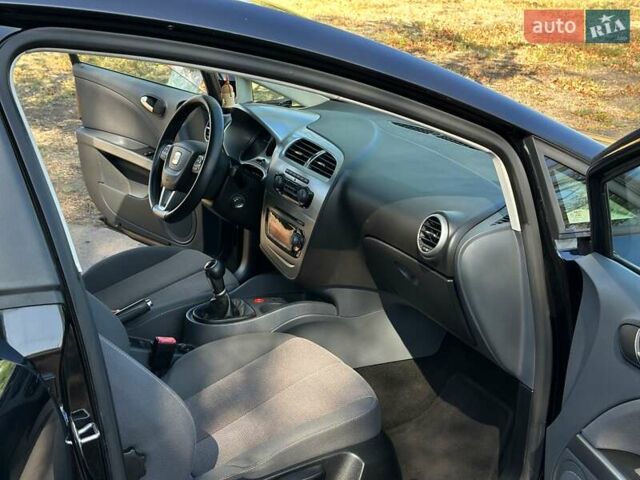 Чорний Сеат Leon, об'ємом двигуна 1.4 л та пробігом 159 тис. км за 6799 $, фото 43 на Automoto.ua