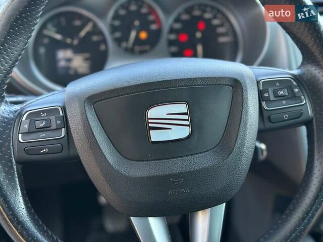 Чорний Сеат Leon, об'ємом двигуна 1.4 л та пробігом 159 тис. км за 6799 $, фото 33 на Automoto.ua