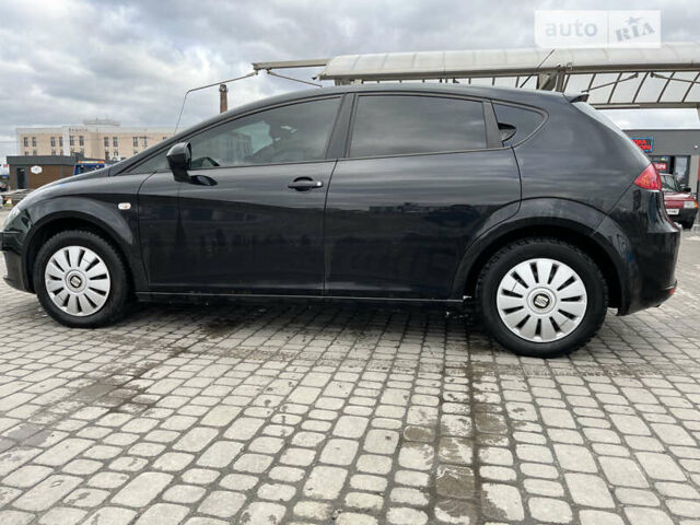 Чорний Сеат Leon, об'ємом двигуна 1.6 л та пробігом 268 тис. км за 6600 $, фото 2 на Automoto.ua