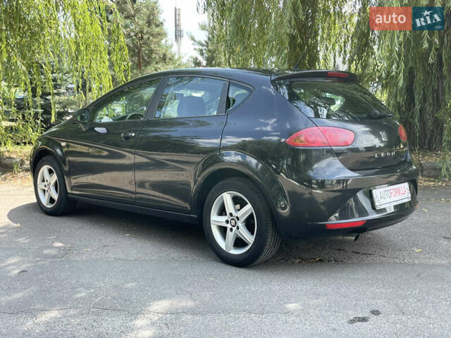 Чорний Сеат Leon, об'ємом двигуна 1.39 л та пробігом 96 тис. км за 7990 $, фото 5 на Automoto.ua
