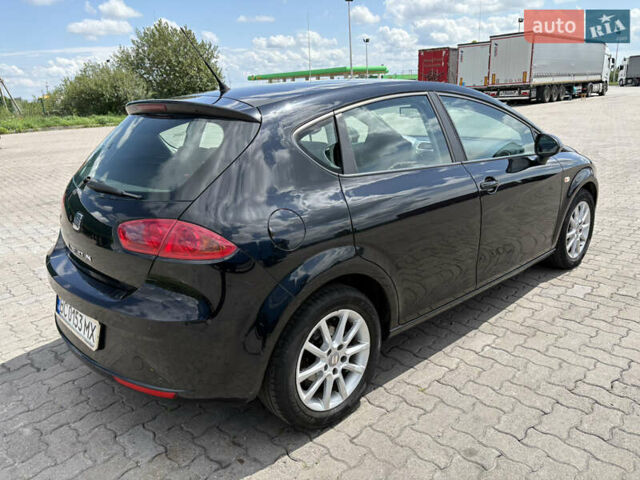 Черный Сеат Леон, объемом двигателя 1.6 л и пробегом 294 тыс. км за 6900 $, фото 2 на Automoto.ua