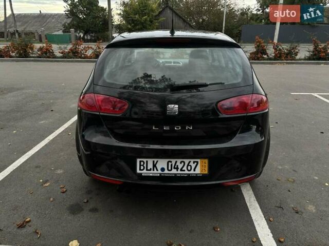 Сеат Леон 2011 в Бородянке на Automoto.ua Черный Сеат Леон, объемом двигателя 1.4 л и пробегом 200 тыс. км за 6999 $, фото 5 на Automoto.ua