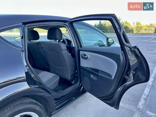 Черный Сеат Леон, объемом двигателя 1.39 л и пробегом 90 тыс. км за 9300 $, фото 19 на Automoto.ua