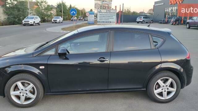 Черный Сеат Леон, объемом двигателя 1.39 л и пробегом 180 тыс. км за 6500 $, фото 3 на Automoto.ua