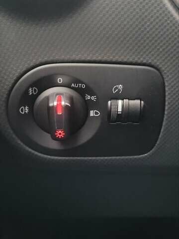 Сеат Леон 2011 в Киеве на Automoto.ua Черный Сеат Леон, объемом двигателя 1.8 л и пробегом 200 тыс. км за 8500 $, фото 12 на Automoto.ua