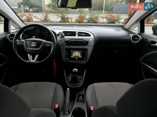 Сеат Леон 2011 в Бородянке на Automoto.ua Черный Сеат Леон, объемом двигателя 1.4 л и пробегом 200 тыс. км за 6999 $, фото 15 на Automoto.ua