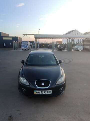 Черный Сеат Леон, объемом двигателя 1.39 л и пробегом 180 тыс. км за 6500 $, фото 5 на Automoto.ua