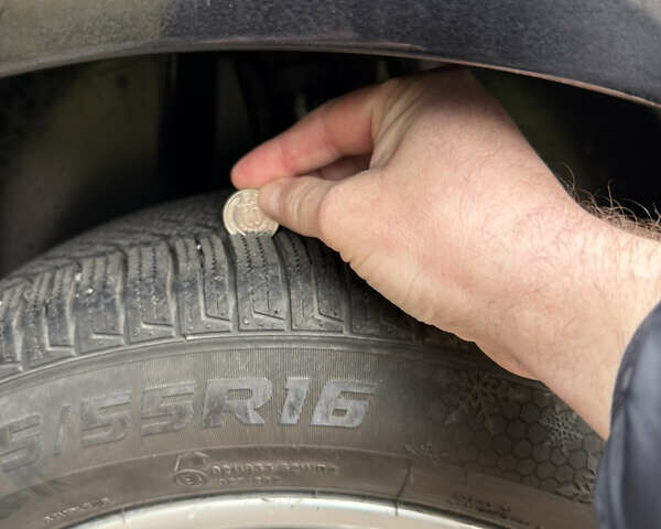 Черный Сеат Леон, объемом двигателя 1.39 л и пробегом 199 тыс. км за 5700 $, фото 9 на Automoto.ua