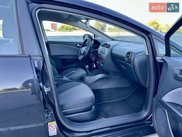 Чорний Сеат Leon, об'ємом двигуна 1.39 л та пробігом 90 тис. км за 9300 $, фото 20 на Automoto.ua