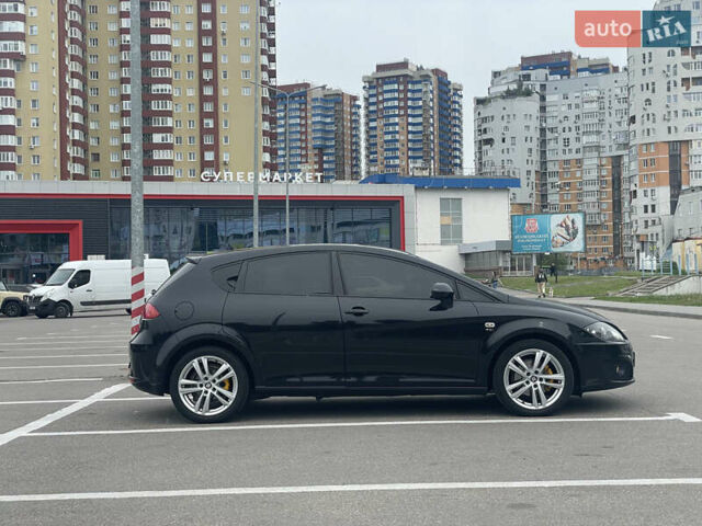 Черный Сеат Леон, объемом двигателя 1.8 л и пробегом 177 тыс. км за 7900 $, фото 4 на Automoto.ua