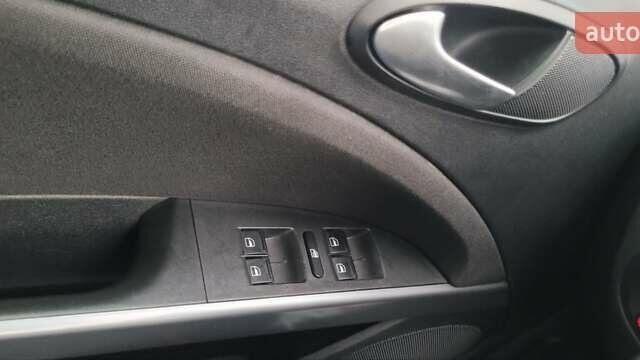 Сеат Леон 2011 в Киеве на Automoto.ua Черный Сеат Леон, объемом двигателя 1.8 л и пробегом 200 тыс. км за 8500 $, фото 15 на Automoto.ua