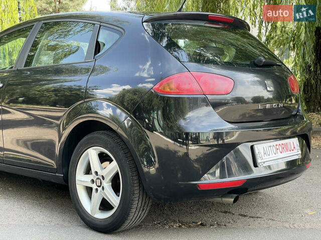 Чорний Сеат Leon, об'ємом двигуна 1.39 л та пробігом 96 тис. км за 7990 $, фото 6 на Automoto.ua