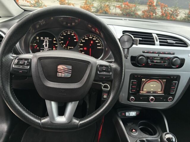 Черный Сеат Леон, объемом двигателя 1.4 л и пробегом 200 тыс. км за 6600 $, фото 9 на Automoto.ua