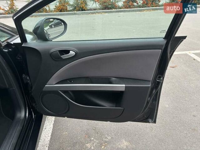 Сеат Леон 2011 в Бородянке на Automoto.ua Черный Сеат Леон, объемом двигателя 1.4 л и пробегом 200 тыс. км за 6999 $, фото 14 на Automoto.ua