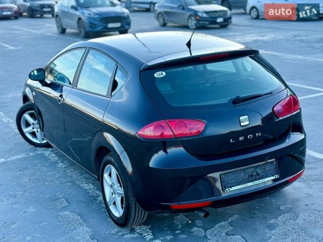 Чорний Сеат Leon, об'ємом двигуна 1.39 л та пробігом 90 тис. км за 8999 $, фото 6 на Automoto.ua